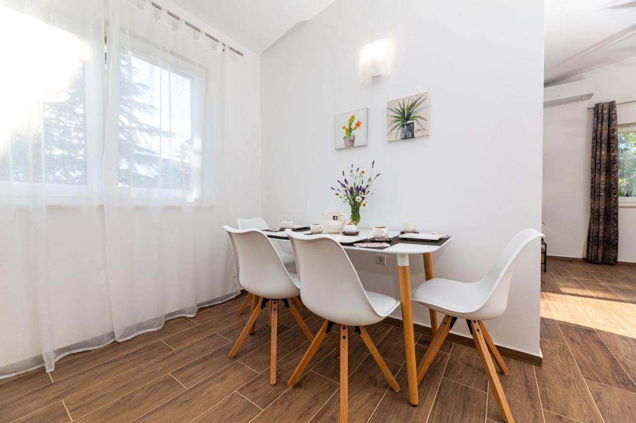 Apartment Nada 1 Malinska Kültér fotó