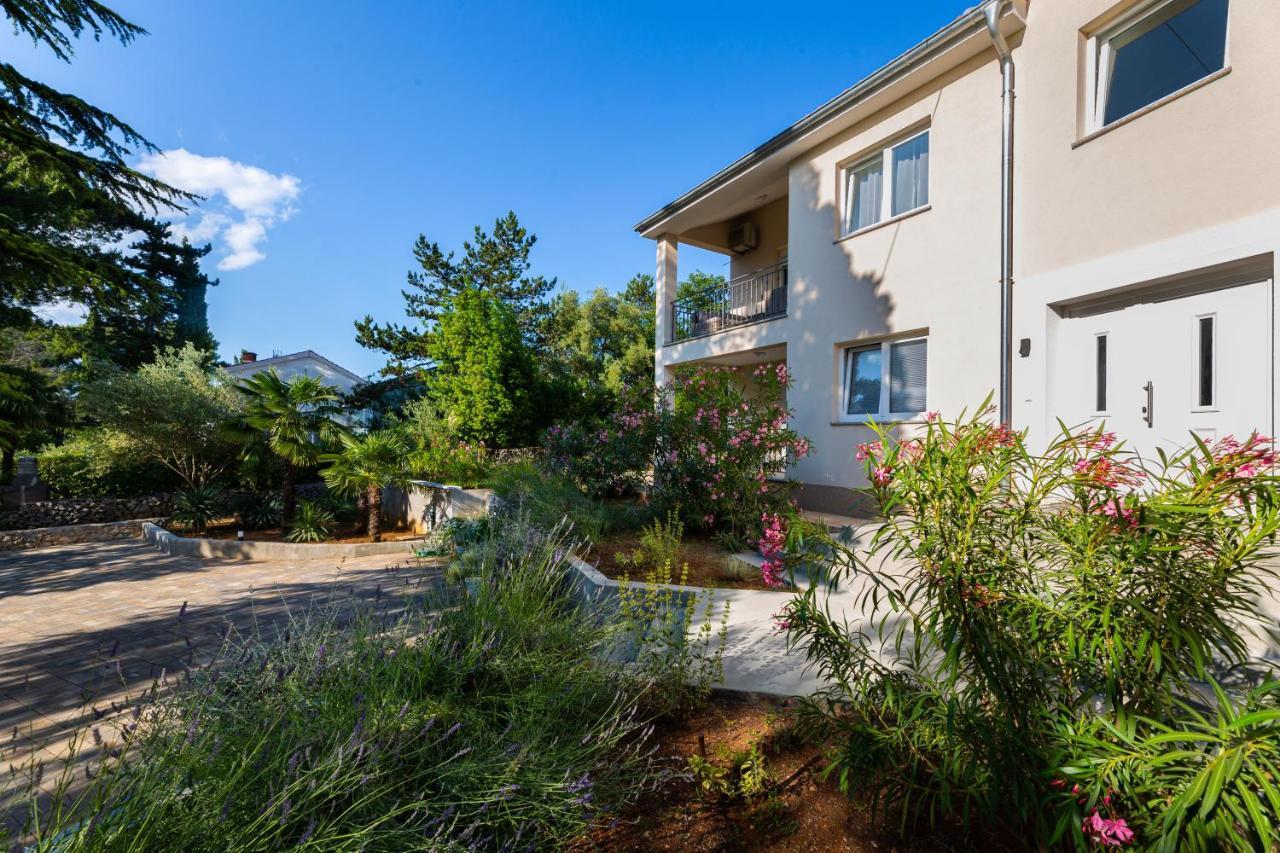 Apartment Nada 1 Malinska Kültér fotó