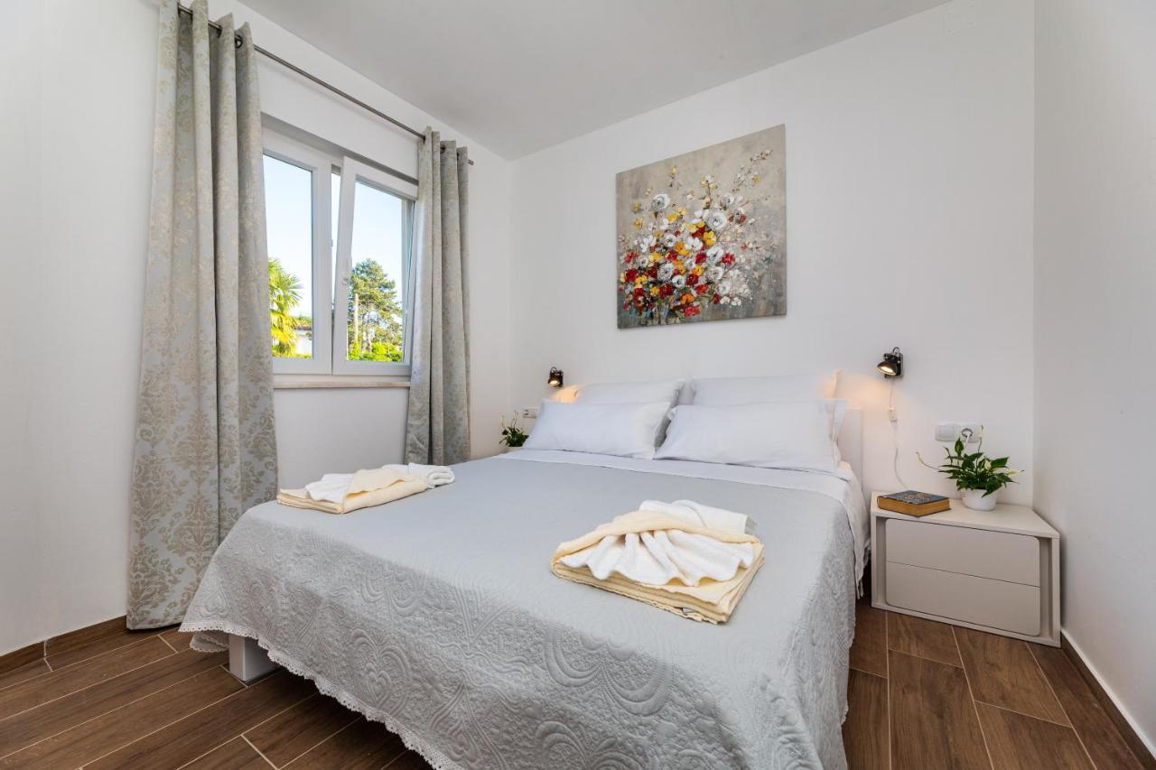 Apartment Nada 1 Malinska Kültér fotó